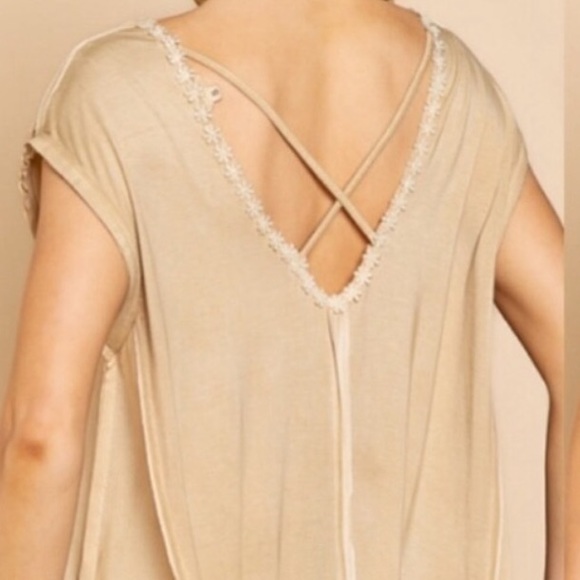 SOLD 🛍️Daisy Embroidery Lace Trim Sleeveless Top - Picture 6 of 11